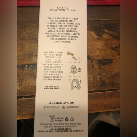 ACEOLOGY Lifting Treatment Mask. Lifts, illuminates and rejuvenates your skin. - Picture 5 of 9